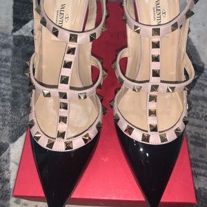 VALENTINO Garavani Rockstud Pumps